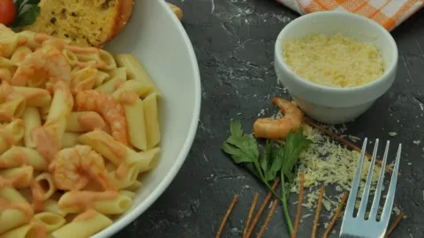 Recipe Corner: Garlic Shrimp Alfredo Bake